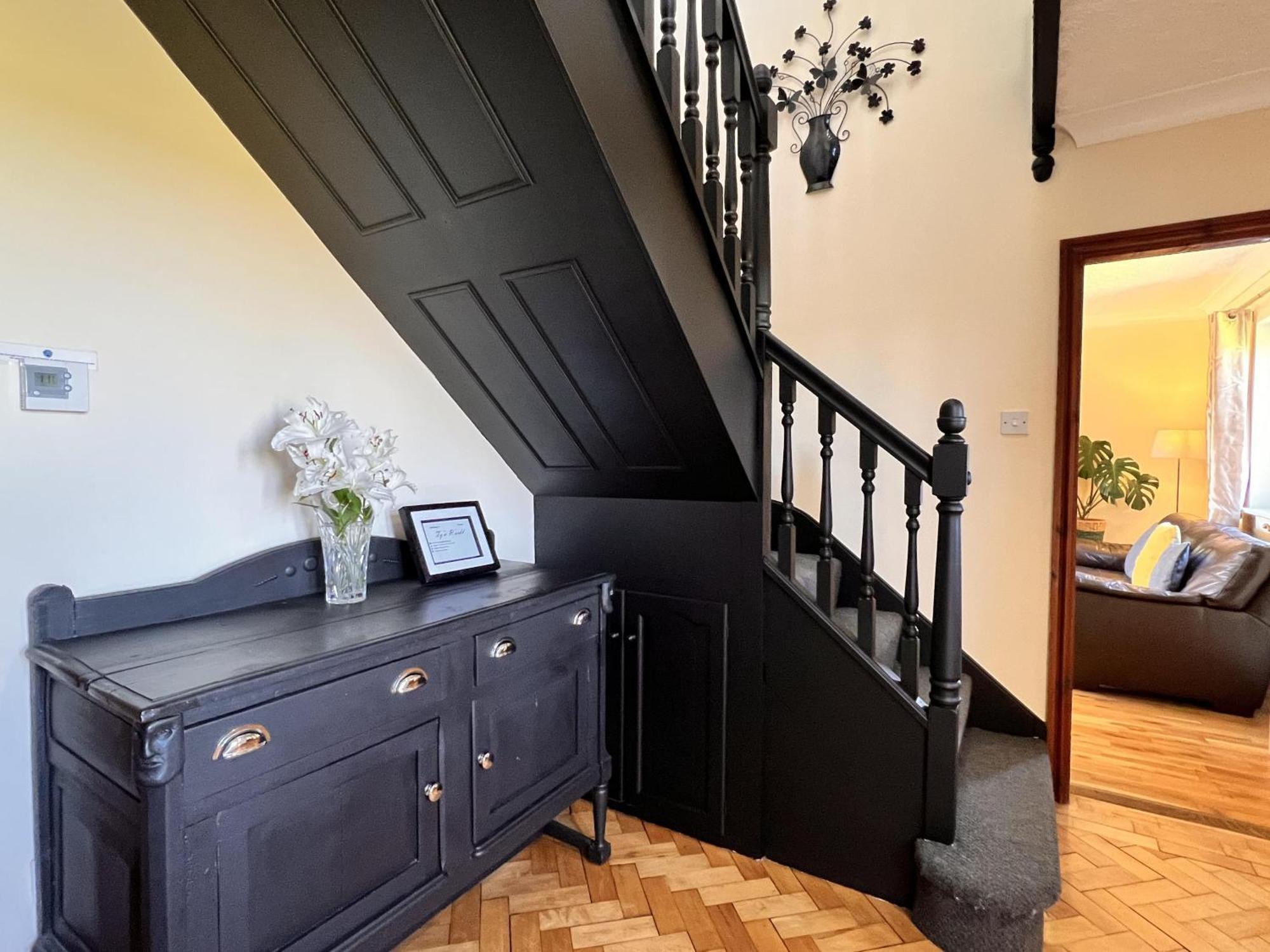 4 Bedroom Detached Farmhouse Mountain Views Бомаріс Екстер'єр фото